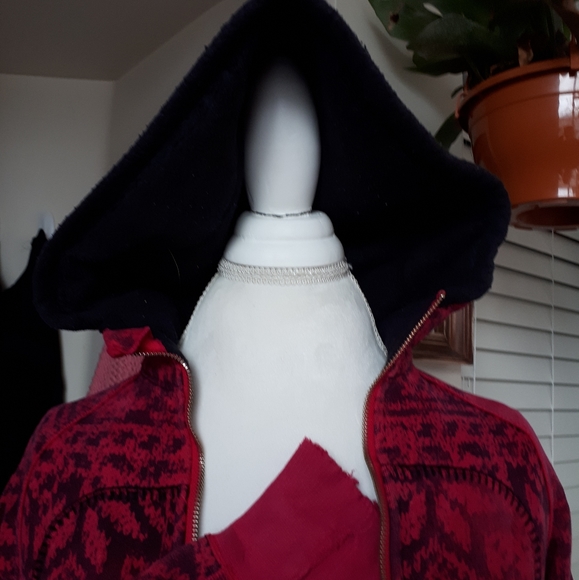 Special Edition Lululemon Scuba Hoodie - Picture 4 of 15